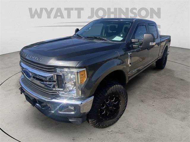 2017 Ford Super Duty F-250 XLT — Pickup Truck — 88,616 mi — Clarksville, TN