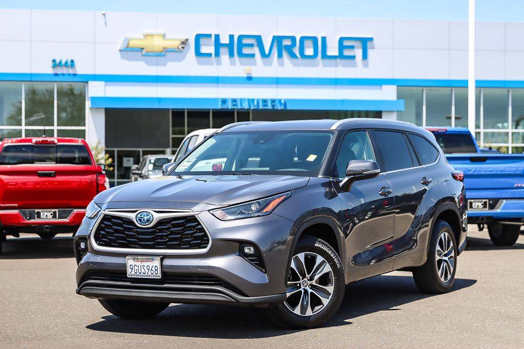 2023 Toyota Highlander Hybrid XLE — SUV — 32,906 mi — Sacramento, CA