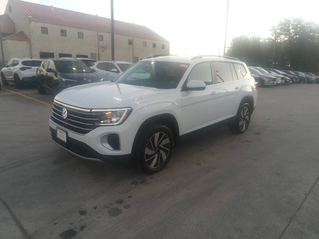 2025 Volkswagen Atlas SE with Technology — SUV — 22,969 mi — Irving, TX