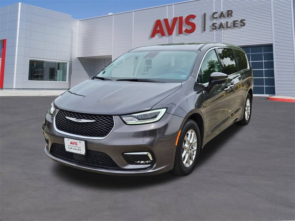 2023 Chrysler Pacifica Touring L — Minivan — 77,402 mi — Irving, TX