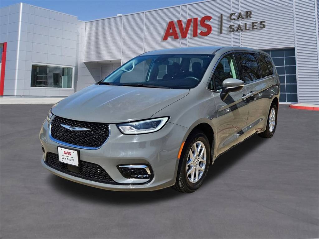 2023 Chrysler Pacifica Touring L — Minivan — 88,044 mi — Irving, TX