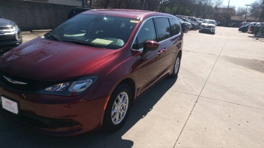2023 Chrysler Voyager LX — Minivan — 49,265 mi — Irving, TX
