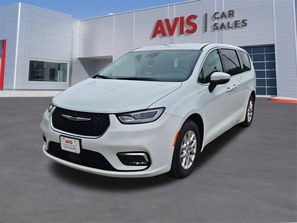 2023 Chrysler Pacifica Touring L — Minivan — 60,489 mi — Irving, TX