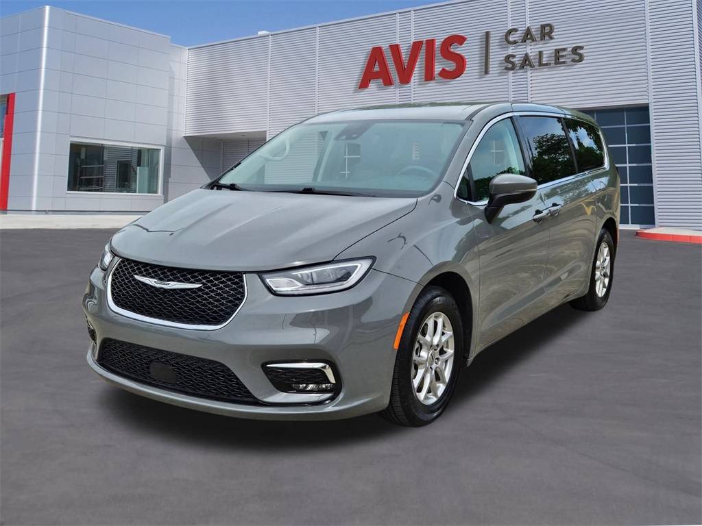 2023 Chrysler Pacifica Touring L — Minivan — 60,566 mi — Irving, TX