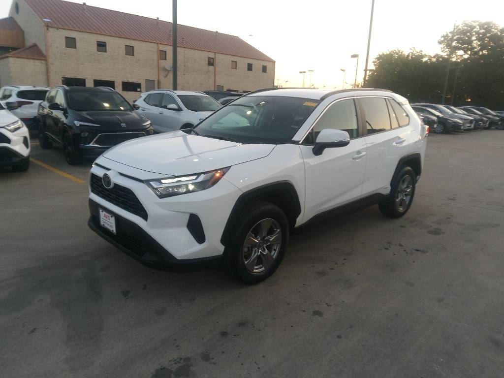 2025 Toyota RAV4 Hybrid XLE — SUV — 15,824 mi — Irving, TX