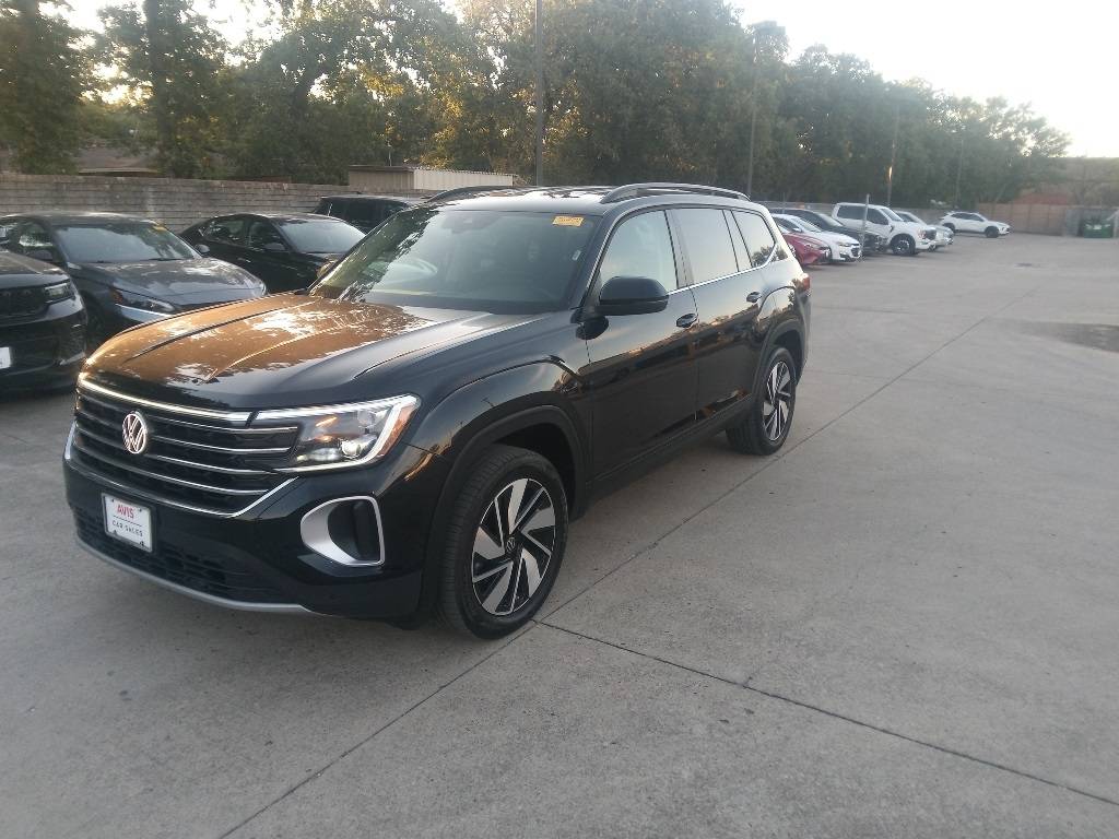 2025 Volkswagen Atlas SE with Technology — SUV — 17,668 mi — Irving, TX