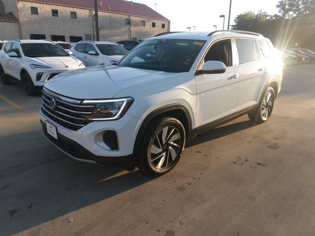 2025 Volkswagen Atlas SE with Technology — SUV — 20,906 mi — Irving, TX