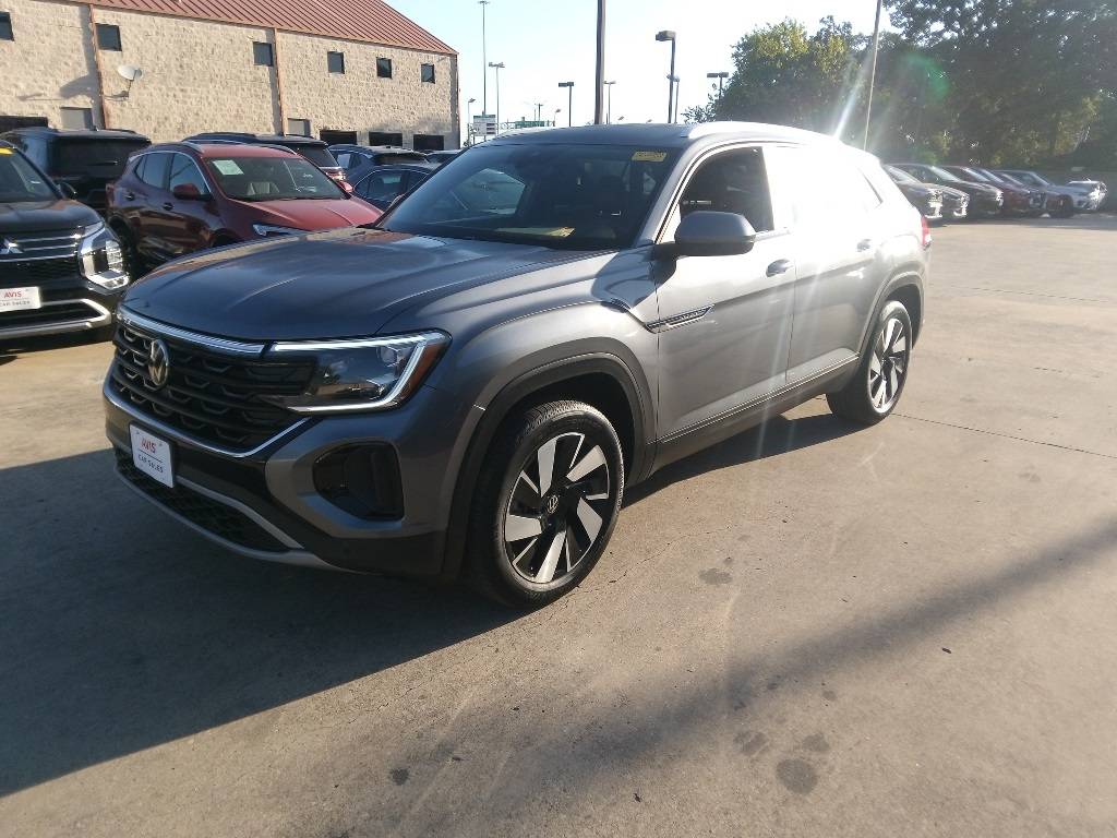 2025 Volkswagen Atlas Cross Sport SE with Technology — SUV — 18,555 mi — Irving, TX