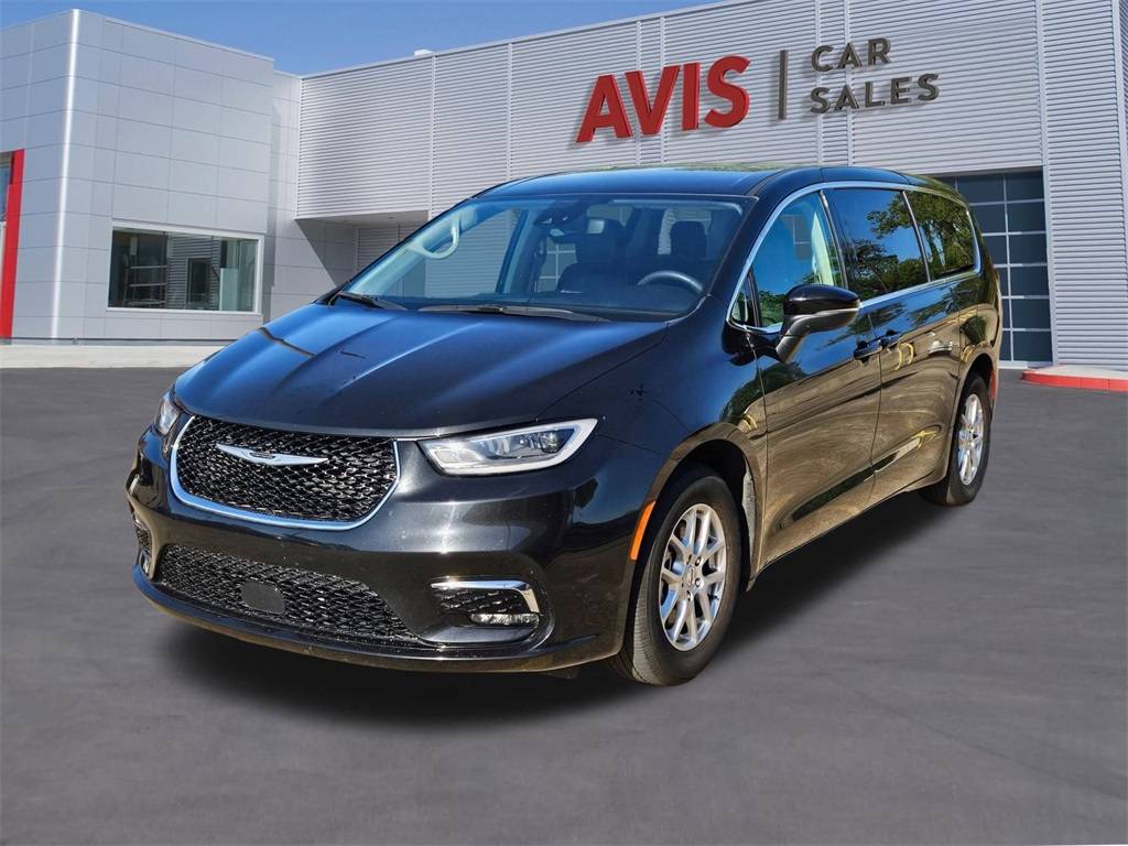 2023 Chrysler Pacifica Touring L — Minivan — 62,960 mi — Irving, TX