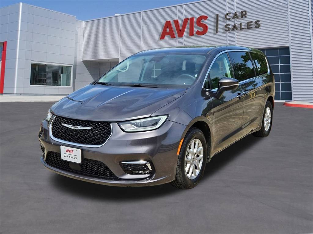 2023 Chrysler Pacifica Touring L — Minivan — 65,842 mi — Irving, TX