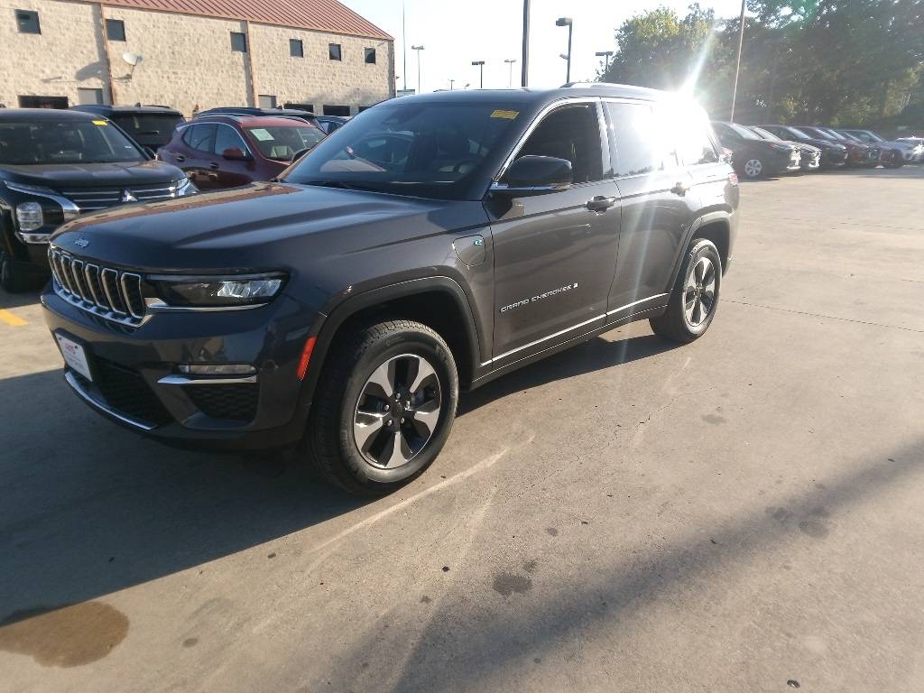 2024 Jeep Grand Cherokee 4xe — SUV — 28,371 mi — Irving, TX