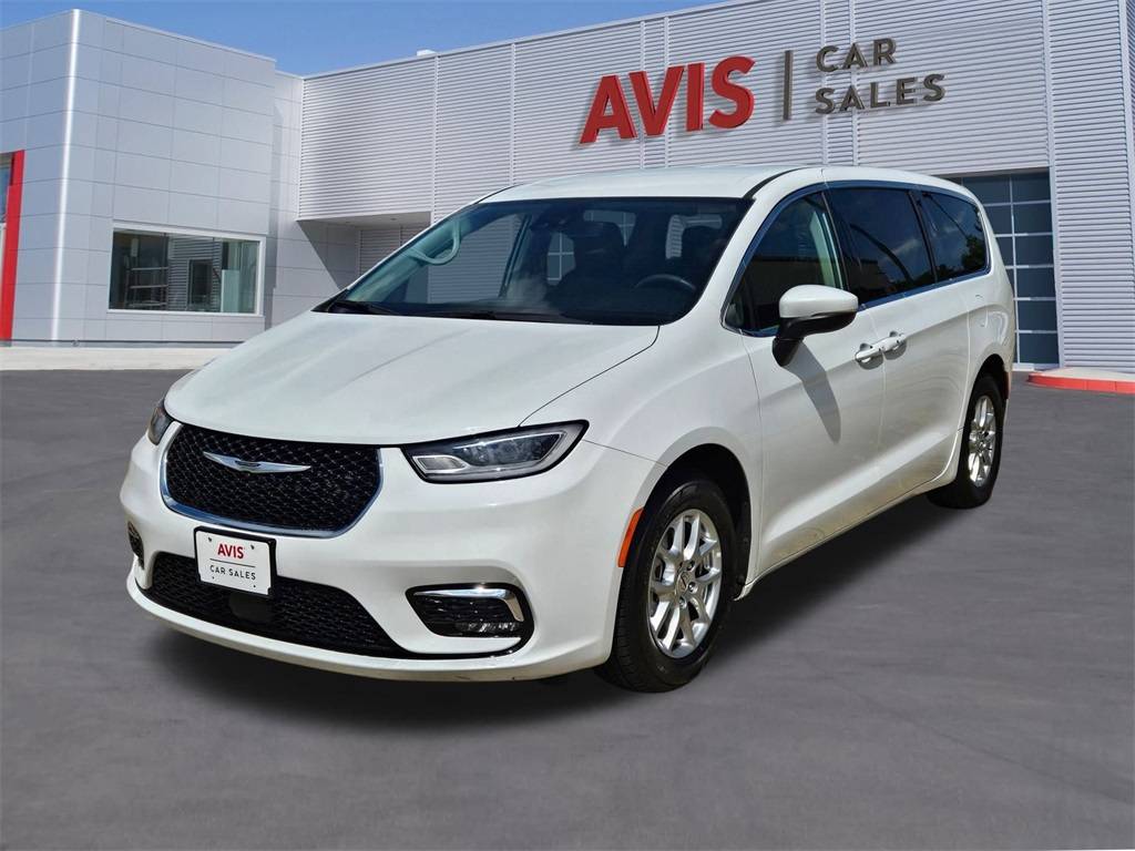 2023 Chrysler Pacifica Touring L — Minivan — 61,936 mi — Irving, TX