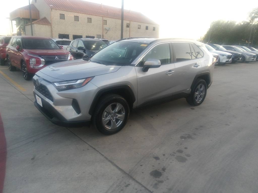 2025 Toyota RAV4 Hybrid XLE — SUV — 17,560 mi — Irving, TX