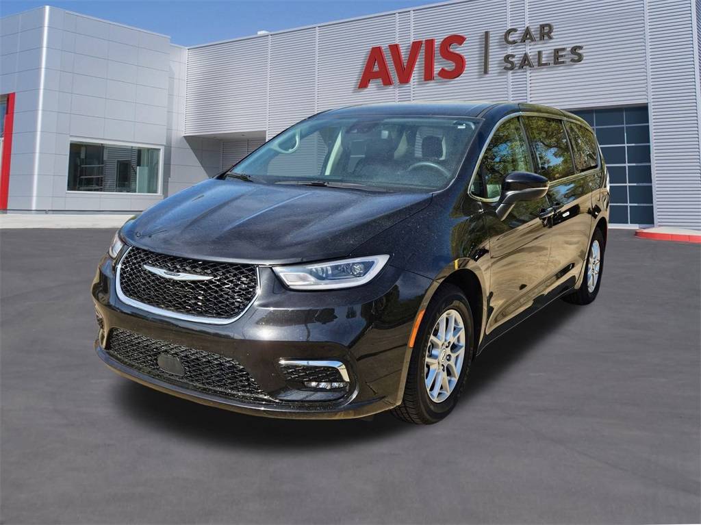 2023 Chrysler Pacifica Touring L — Minivan — 62,991 mi — Irving, TX
