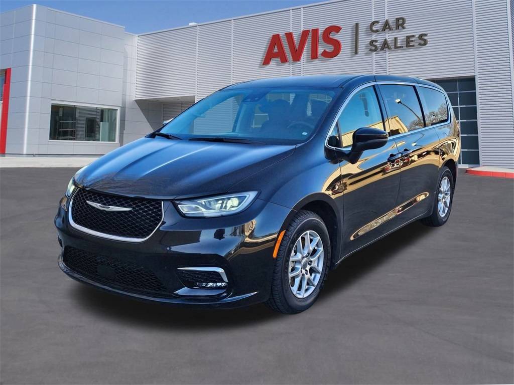 2023 Chrysler Pacifica Touring L — Minivan — 62,720 mi — Irving, TX