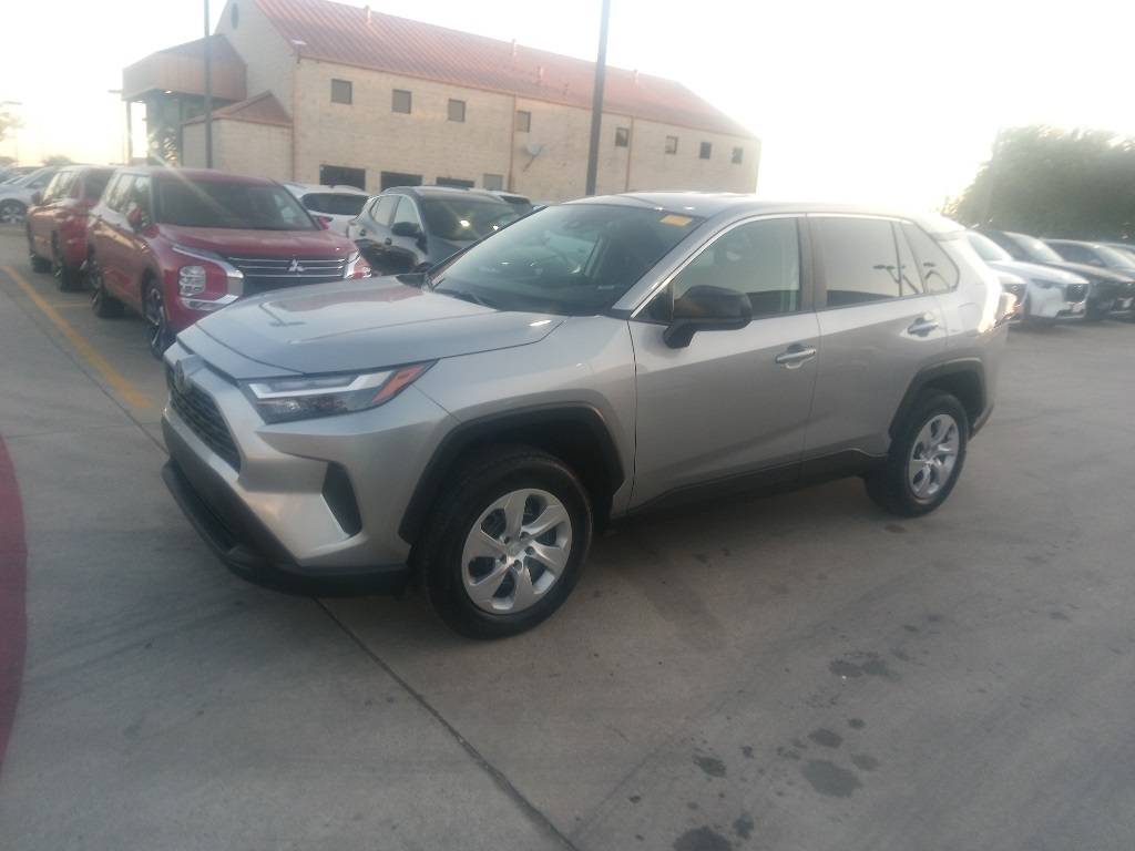 2025 Toyota RAV4 LE — SUV — 23,572 mi — Irving, TX