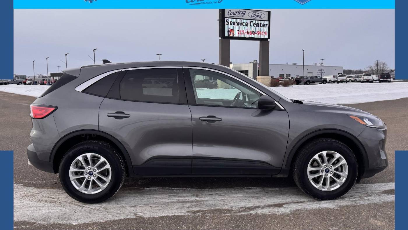 2022 Ford Escape SE — SUV — 12,320 mi — Stanley, WI