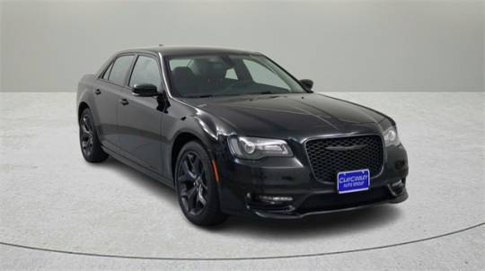 2023 Chrysler 300 Touring L — Sedan — 847 mi — Dallas, TX