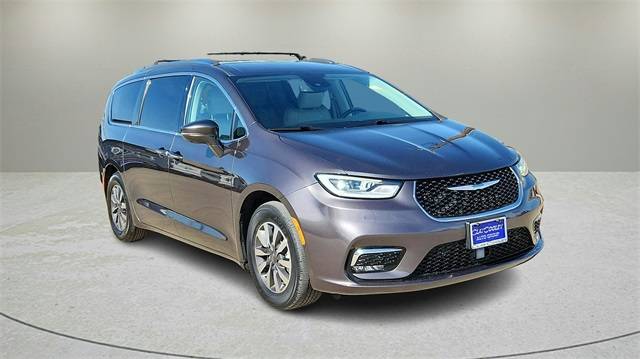 2021 Chrysler Pacifica Hybrid Touring L — Minivan — 69,063 mi — Dallas, TX