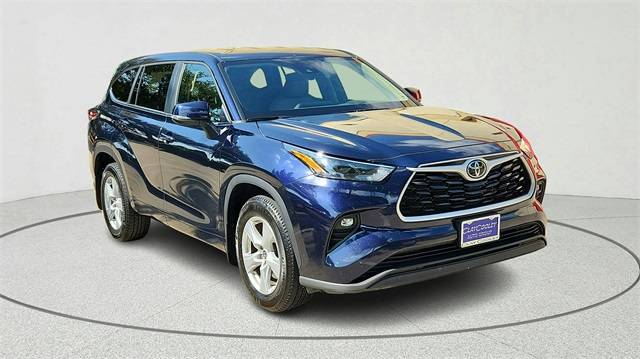 2023 Toyota Highlander LE — SUV — 58,848 mi — Dallas, TX