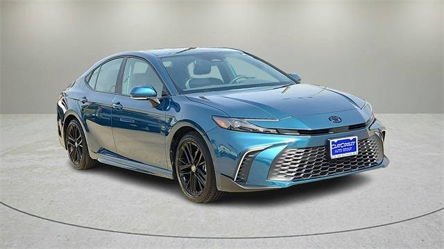 2025 Toyota Camry SE — Sedan — 6,081 mi — Dallas, TX