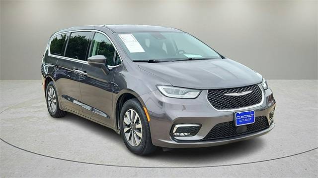 2023 Chrysler Pacifica Hybrid Touring L — Minivan — 46,943 mi — Dallas, TX