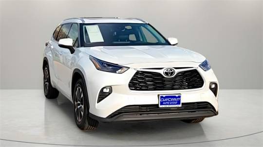 2022 Toyota Highlander XLE — SUV — 51,900 mi — Dallas, TX