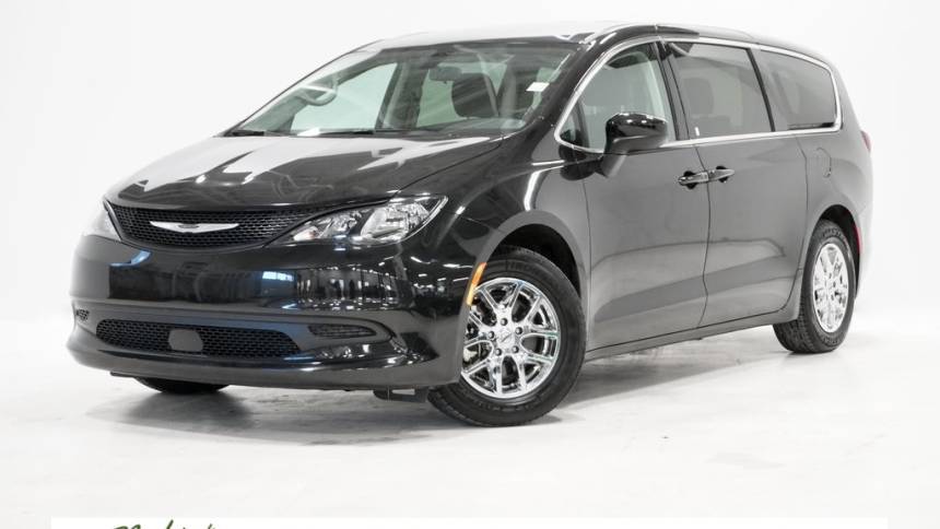 2022 Chrysler Voyager LX — Minivan — 51,353 mi — Arlington Heights, IL