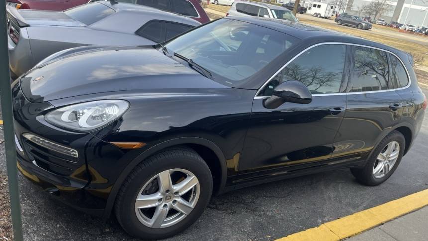 2014 Porsche Cayenne Standard
