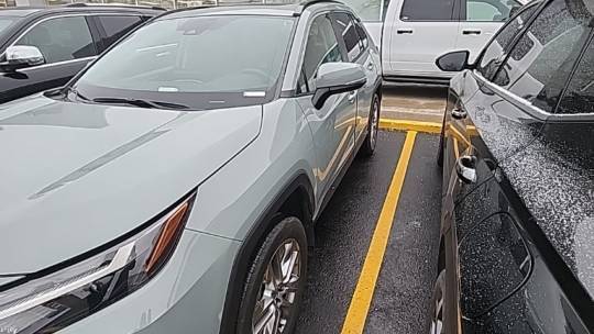 2022 Toyota RAV4 XLE Premium — SUV — 14,020 mi — Arlington Heights, IL