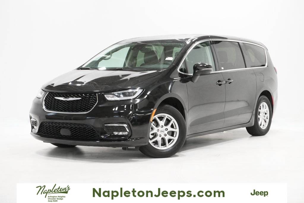 2023 Chrysler Pacifica Touring L — Minivan — 61,126 mi — Arlington Heights, IL