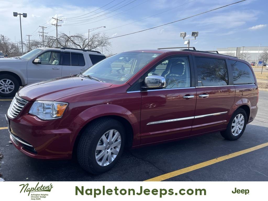 2016 Chrysler Town & Country Touring — Minivan — 111,758 mi — Arlington Heights, IL