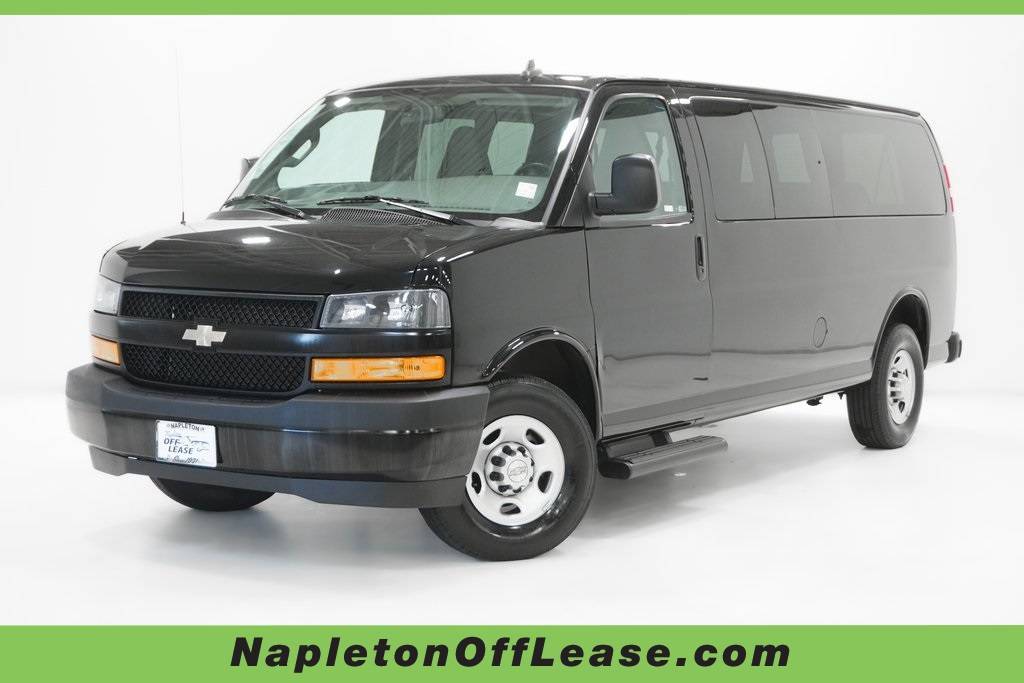 2023 Chevrolet Express Passenger LS — Passenger Van — 39,936 mi — Arlington Heights, IL