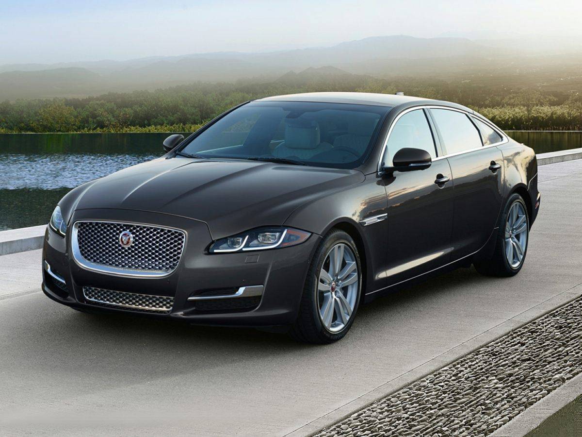 2019 Jaguar XJ Portfolio — Sedan — 25,875 mi — Arlington Heights, IL