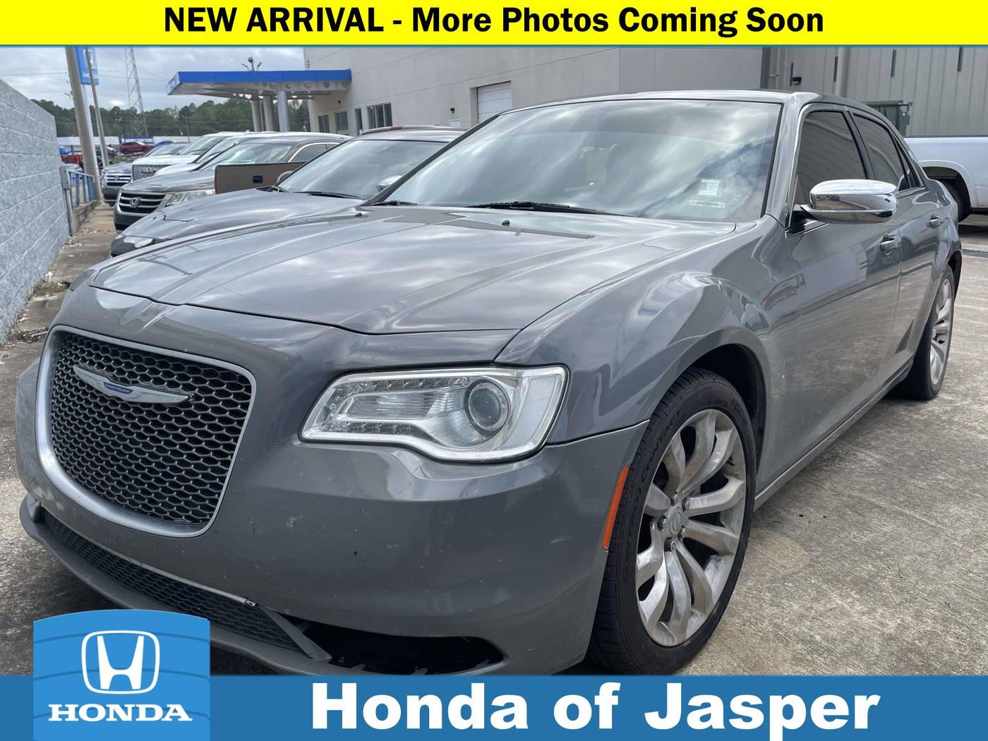 2018 Chrysler 300 Touring — Sedan — 185,107 mi — Jasper, AL