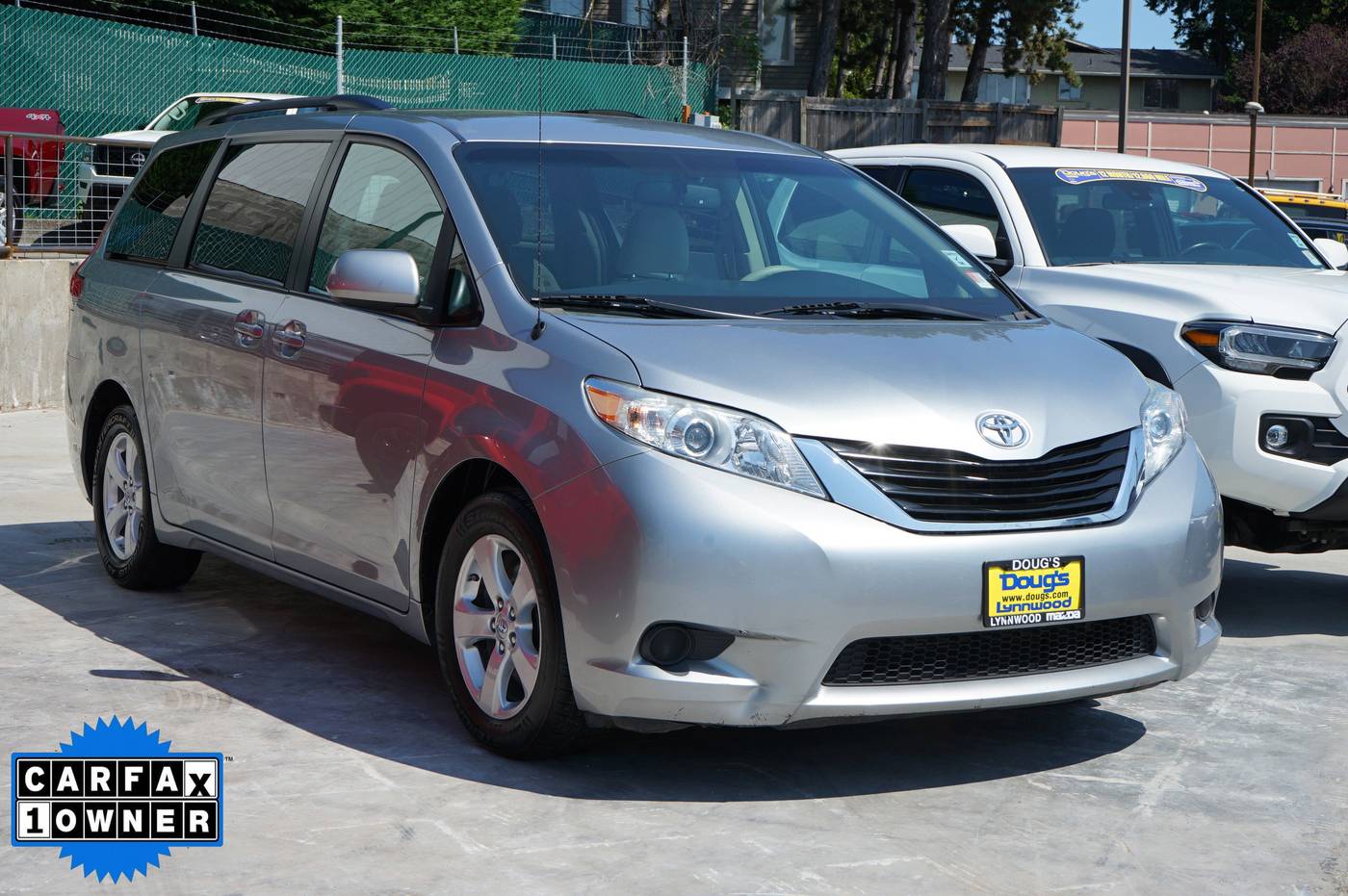 2014 Toyota Sienna LE — Minivan — 137,325 mi — Edmonds, WA