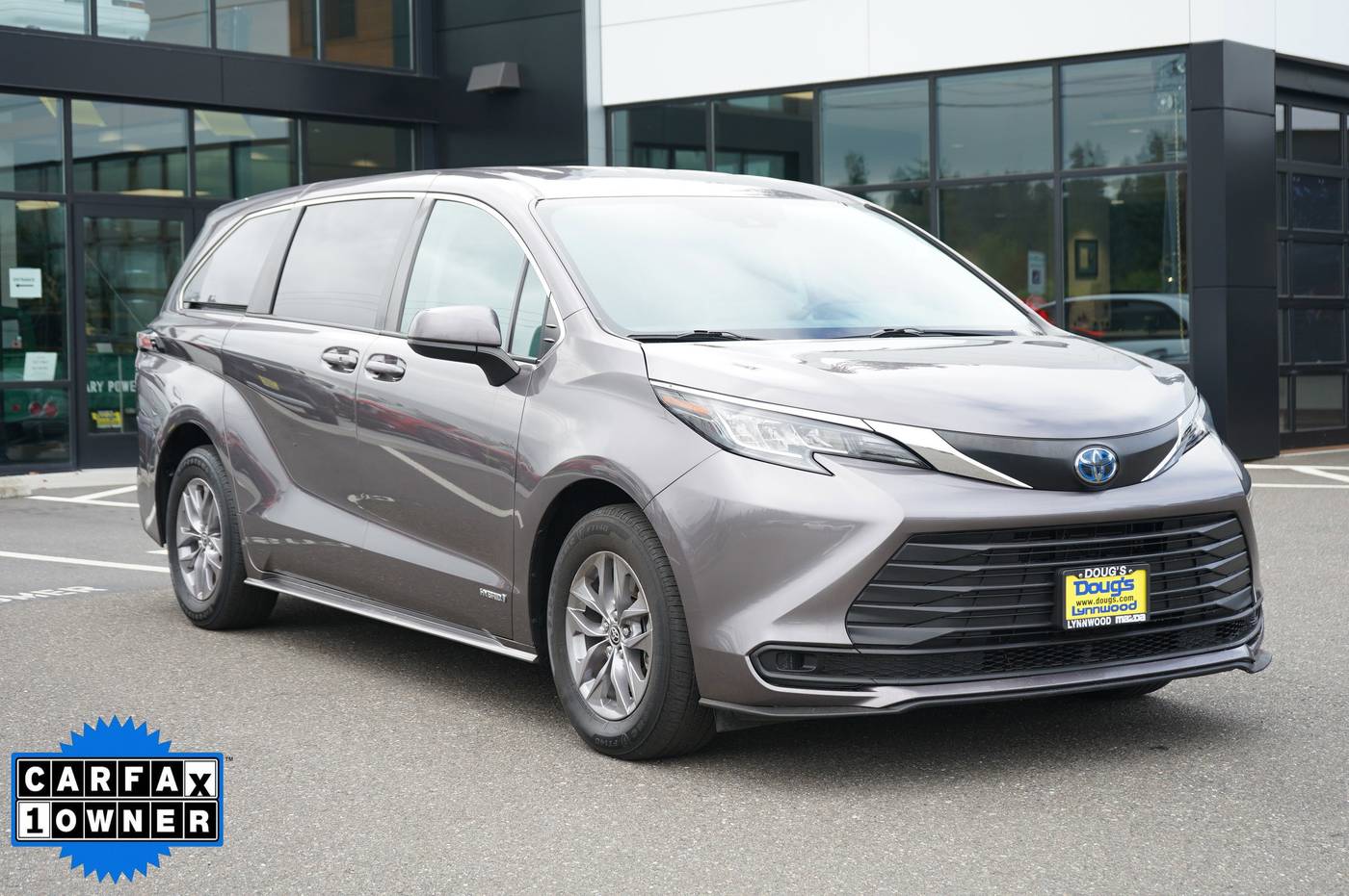2021 Toyota Sienna LE — Minivan — 44,925 mi — Edmonds, WA