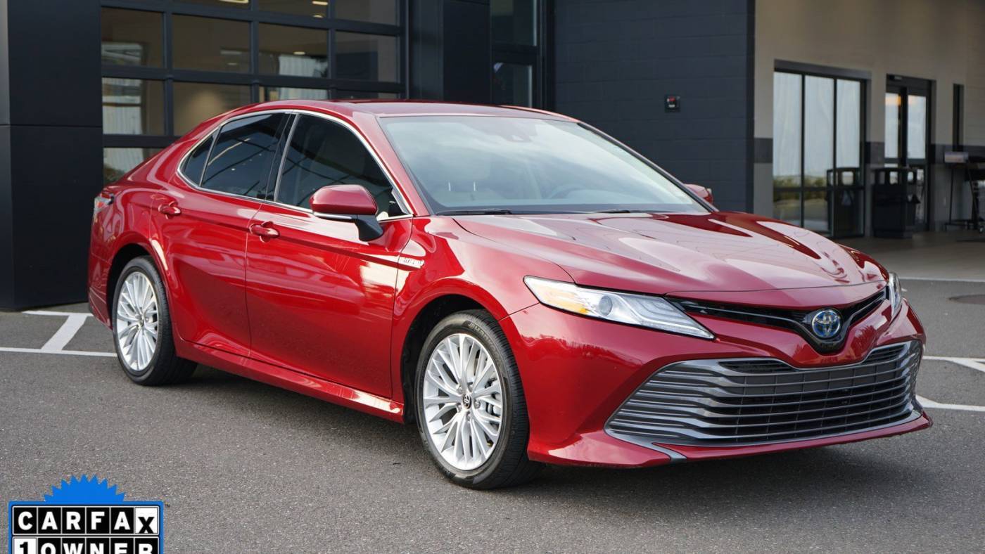 2020 Toyota Camry Hybrid XLE — Sedan — 14,171 mi — Edmonds, WA