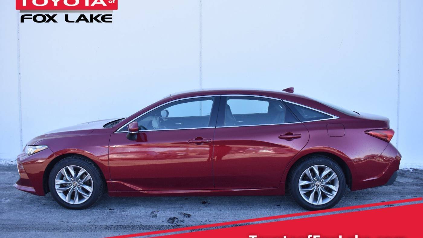 2022 Toyota Avalon XLE — Sedan — 63,429 mi — Fox Lake, IL