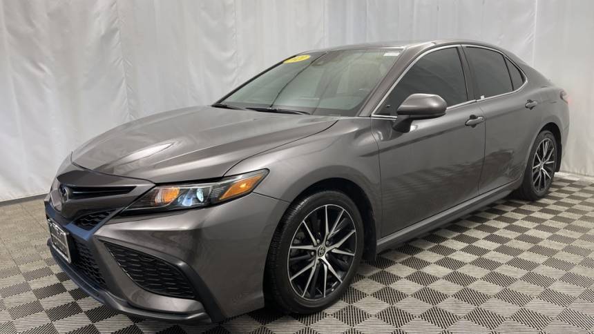 2021 Toyota Camry SE — Sedan — 32,013 mi — Countryside, IL