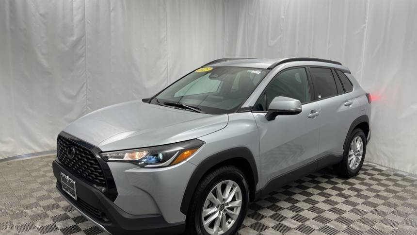 2023 Toyota Corolla Cross LE — SUV — 28,310 mi — Countryside, IL