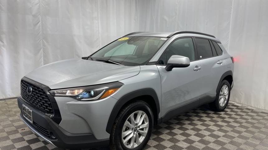 2024 Toyota Corolla Cross LE — SUV — 19,664 mi — Countryside, IL