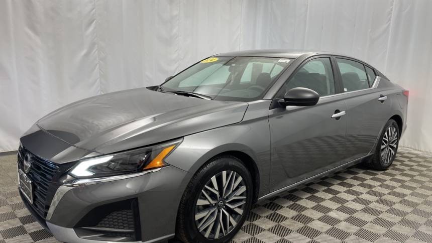 2024 Nissan Altima SV — Sedan — 47,942 mi — Countryside, IL