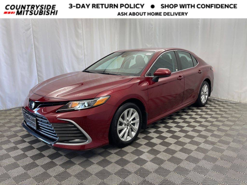 2022 Toyota Camry LE — Sedan — 70,933 mi — Countryside, IL