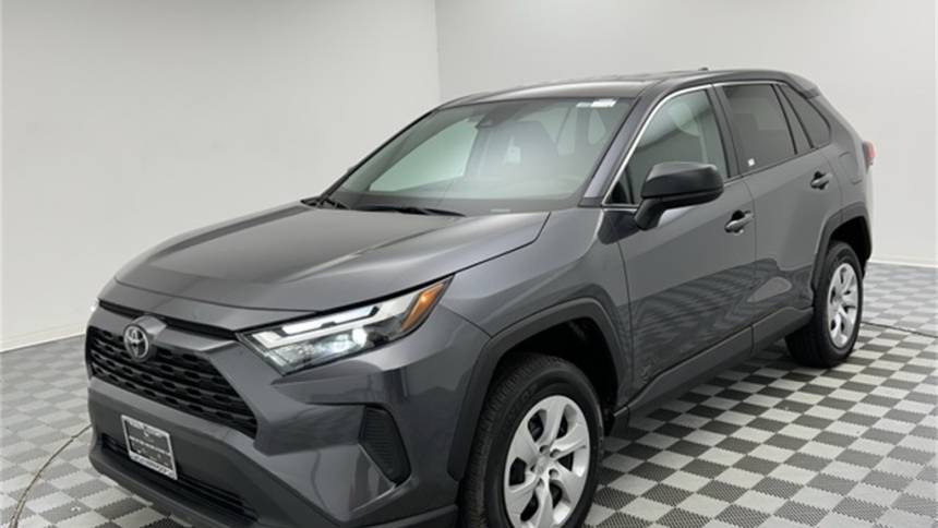 2024 Toyota RAV4 LE — SUV — 28,923 mi — Countryside, IL