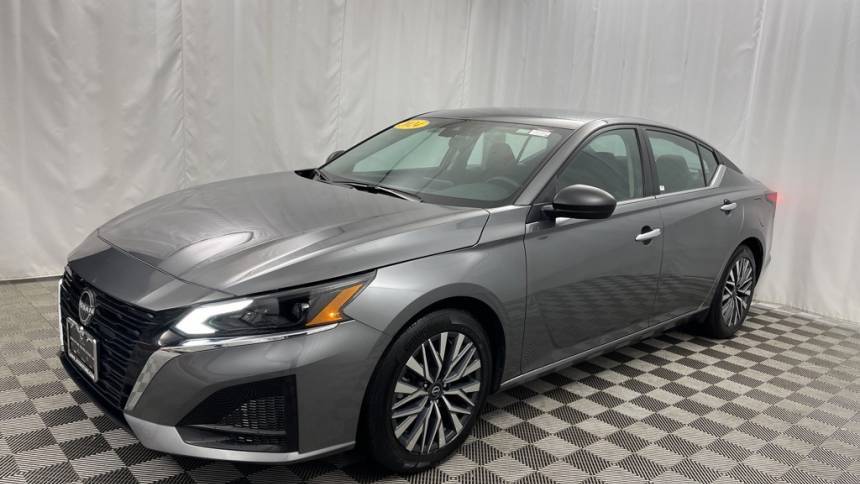 2024 Nissan Altima SV — Sedan — 33,529 mi — Countryside, IL