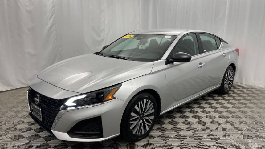2024 Nissan Altima SV — Sedan — 35,355 mi — Countryside, IL