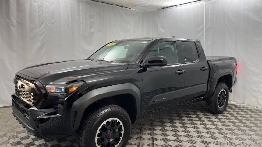 2024 Toyota Tacoma SR5 — Pickup Truck — 21,778 mi — Countryside, IL