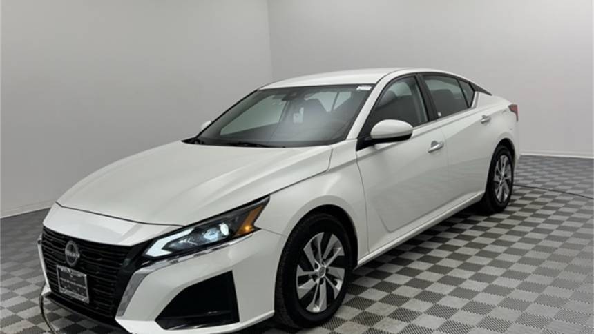 2023 Nissan Altima S — Sedan — 49,880 mi — Countryside, IL