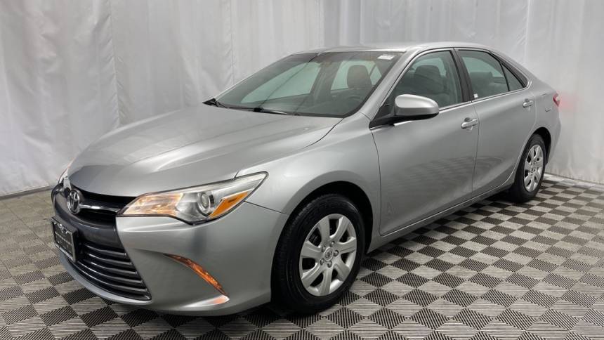 2016 Toyota Camry LE — Sedan — 72,024 mi — Countryside, IL